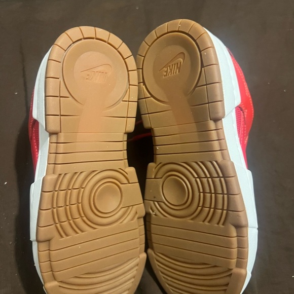 Nike Red and White Athletic Shoes Dunk Low Disruptive fits kids size 4.5 new - Picture 3 of 6
